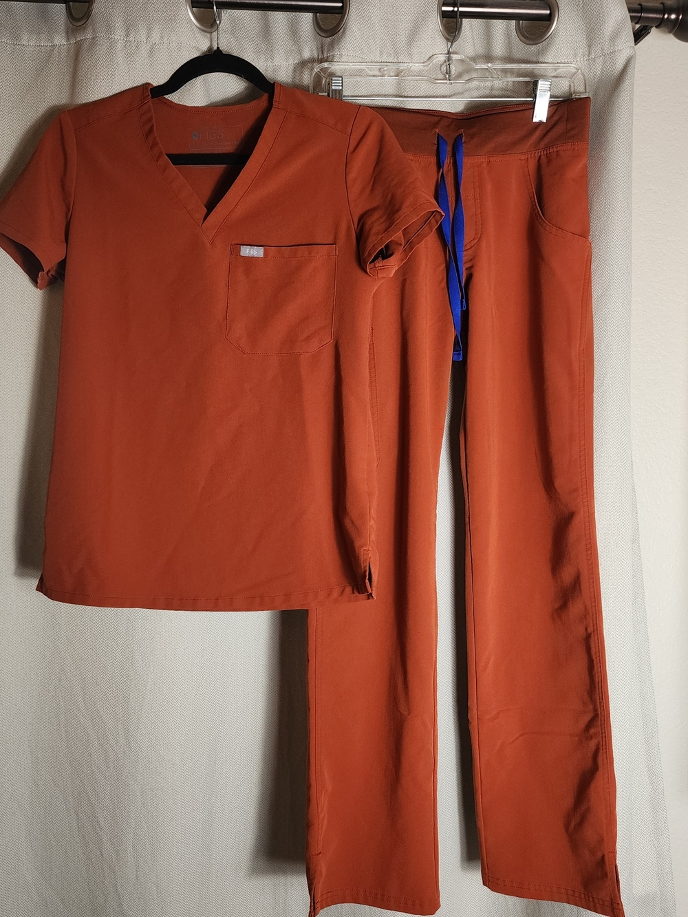 Figs Women's Rust Scrub Top & Track Pants with Blue Drawstring